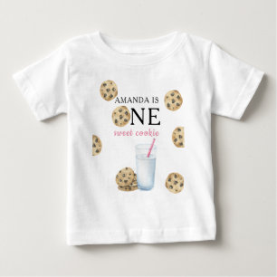 Ein süßes Cookie & Milchmädchen zum ersten Geburts Baby T-shirt