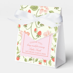 Ein süßes Mädchen ist auf dem Weg Baby Shower Geschenkschachtel