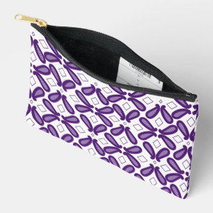 Ein symmetrisches Muster mit weißem und lila m Zubehörtasche