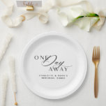 Ein Tag weg Probe Abendessen Elegante Moderne Pappteller<br><div class="desc">Ein Tag vor der Probe Abendessen Elegante Moderne Paper Teller</div>