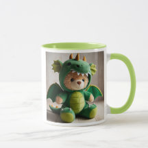 Ein Teddybär im Drachenkostüm.