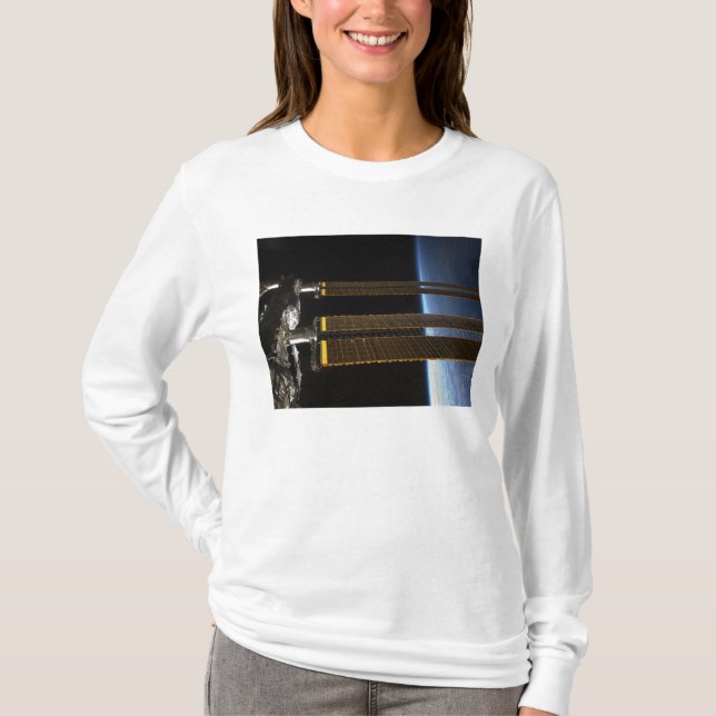 Ein Teil der Internationalen Raumstation 2 T-Shirt (Vorderseite)