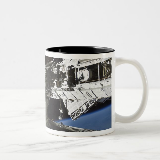 Ein Teil des Columbus-Labors Zweifarbige Tasse (Rechts)