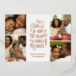 Ein Thrill der Hoffnung | Moderne Fotocollage Weih Folien Feiertagskarte<br><div class="desc">Diese stilvolle Weihnachtskollage-Urlaubskarte enthält 4 Fotovorlagen und eine moderne Typografie mit dem Titel "A Thrill of Hope,  The Weary World Rejoices". Auf der Kartenrückseite befinden sich die passenden schwarzen Beeren,  Blätter und Kiefernsprigs. Einfach zu personalisieren!</div>