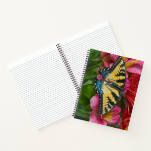 Ein Tiger Swallowtail Schmetterling Notizbuch
