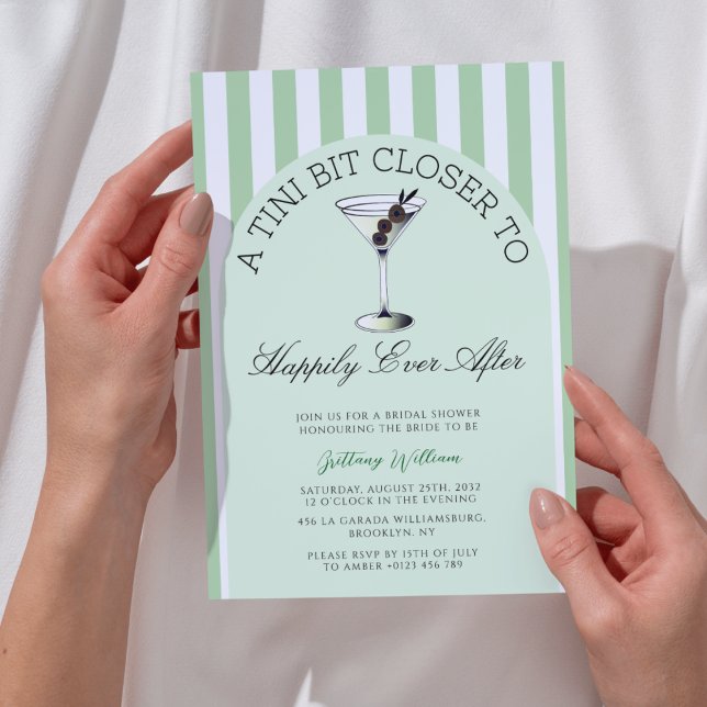 Ein Tini etwas Naher Cocktail Grün Brautparty Einladung (Von Creator hochgeladen)