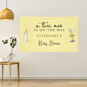 Ein Tini One One The Way Gelber Martini Baby Showe Banner
