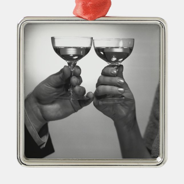 Ein Toast Silbernes Ornament (Vorne)