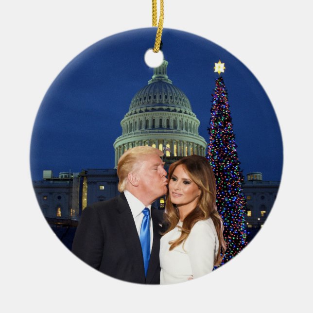 Ein Trump-Weihnachten: Donald und Melania Keramik Ornament (Vorne)