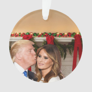 Ein Trumpf-Weihnachten: Donald und Melania Ornament