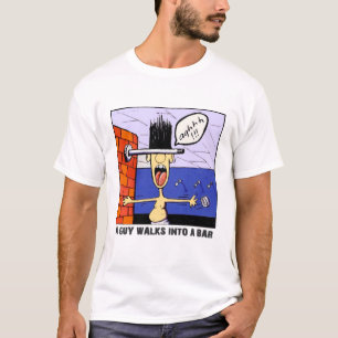 EIN TYP BREITET IN EINEN BAR T - Shirt