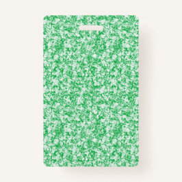 Ein üppiger, grüner Farn mit zarten, rauen Fronten Ausweis