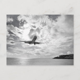 Ein Verkehrsflugzeug landet in Princess Postkarte