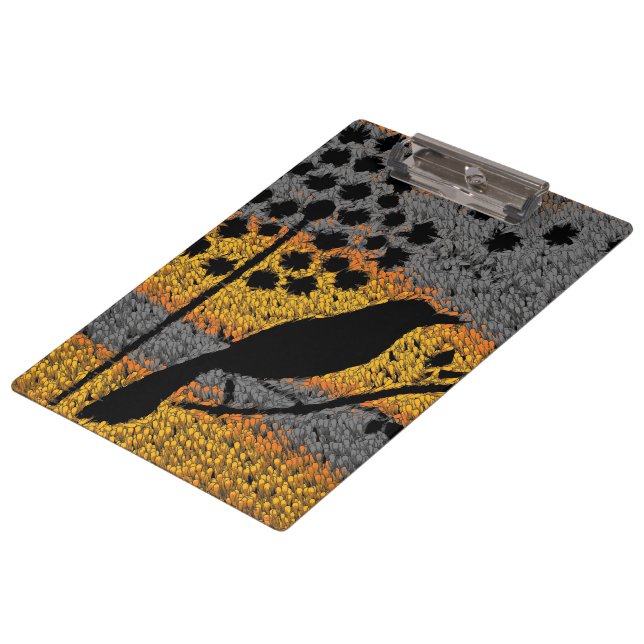 Ein Vogel unter den Federn Klemmbrett (Schrägansicht)