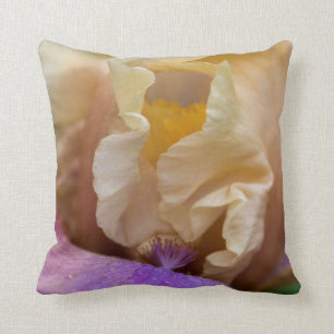 Ein vorzügliches Kissen von nahem hohem der Iris
