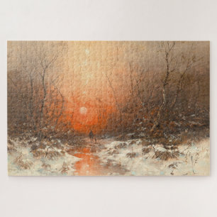Ein Waldweg mit Jäger bei Sonnenuntergang
