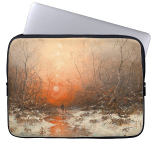 Ein Waldweg mit Jäger bei Sonnenuntergang Laptopschutzhülle