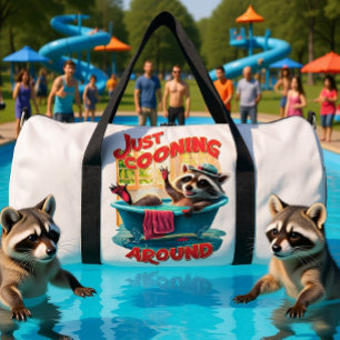 Ein Waschbär plantscht einfach nur im Bad herum , Duffle Bag