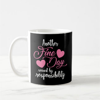 Ein weiterer Tag, der durch Verantwortungsbewussts Kaffeetasse