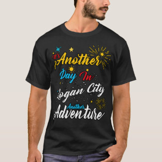 Ein weiterer Tag in Logan City - ein Abenteuer T-Shirt