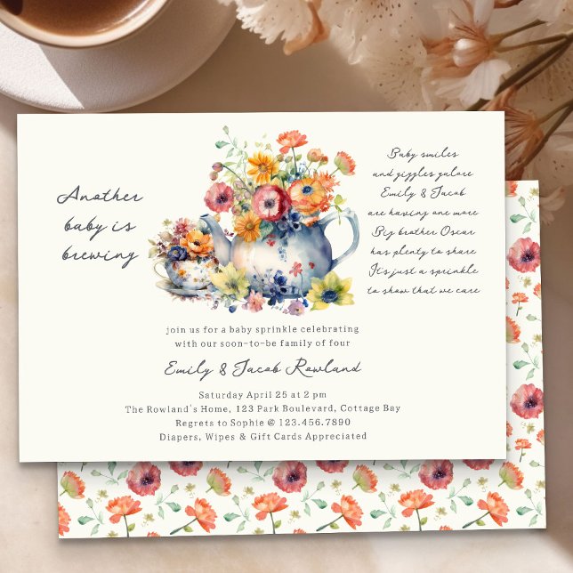 Ein weiteres Baby ist das Brennen von Teekanne Spr Einladung (Another Baby is Brewing Baby Sprinkle Invitation with Teapot, Teacup and country flowers)
