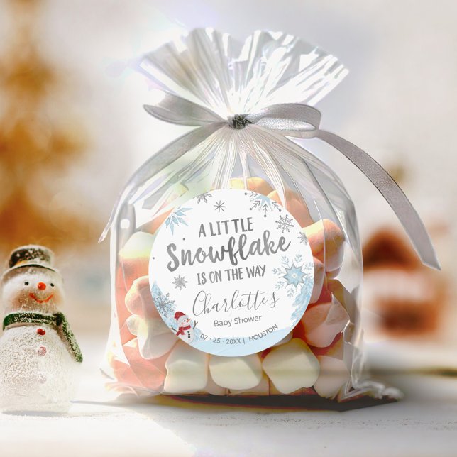 Ein wenig Schneeflocken Blue Baby Dusche Runder Aufkleber (Von Creator hochgeladen)