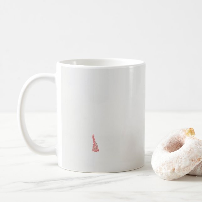 ein zeichn eines Vogels mit Blume darauf Kaffeetasse (Mit Donut)