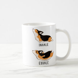 Einatmen Ausatmen Yoga Dreifarben Corgi Kaffeetasse