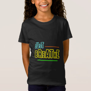 Einatmen - Entspannung und gediegenes Design T-Shirt