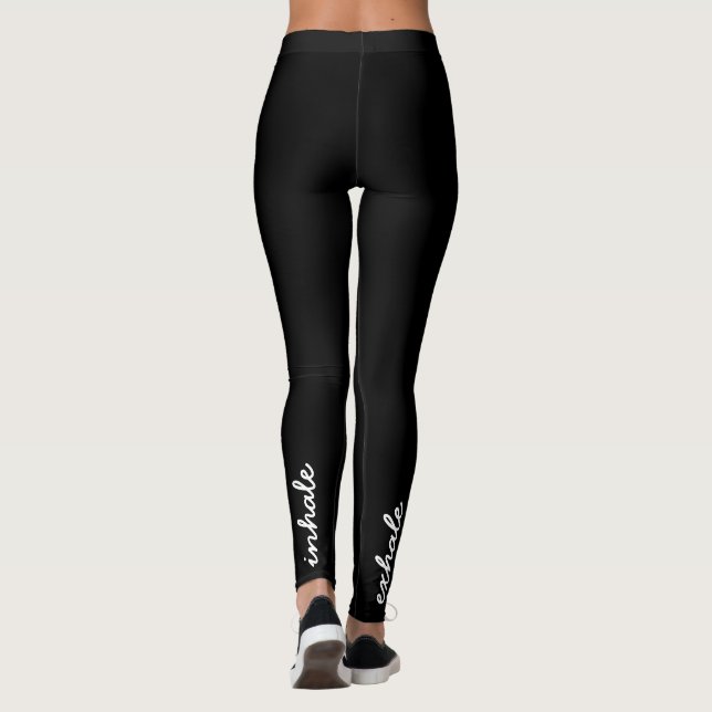 Einatmen von Exhale-Script-Schwarz und Weiß Leggings (Rückseite)