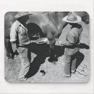 Einbrennende Pferde mit der Heugabelmarke Mousepad