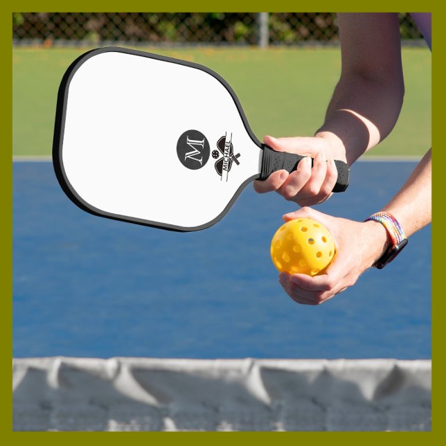 Eindeutiger Monogramm-Name Schwarz-weiß Pickleball Schläger (Von Creator hochgeladen)