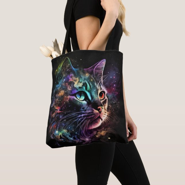 EINDRUCKSVOLLE KATZE MIT STERNEN TASCHE (Von Nahem)