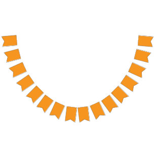 Eine abstrakte Mischung aus Orange, Rot und Gel Wimpelkette