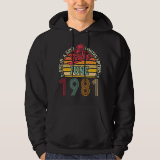 Eine ähnliche Vintage limitierte Ausgabe im Juni 1 Hoodie