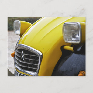Eine alte schwarz-gelbe Citroen 2CV 2 CV, Detail Postkarte