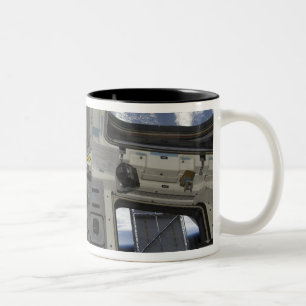 Eine Ansicht aus dem Führerraum heraus Zweifarbige Tasse