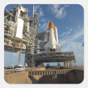 Eine Ansicht Raumfähre Atlantis auf Abschussrampe Quadratischer Aufkleber