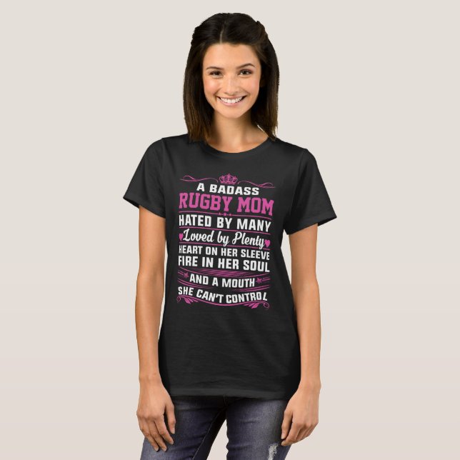 Eine Badass Rugby-Mama gehasst durch viele T-Shirt (Vorne ganz)