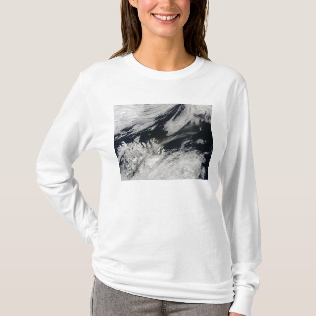 Eine blass graue Asche bläst vom Gipfel T-Shirt (Vorderseite)