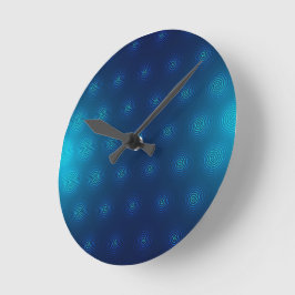 Eine blaue Gradienten-Wanduhr mit konzentrischen Runde Wanduhr