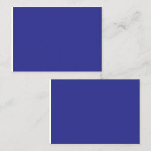 eine blaue Wand mit Uhr Platzkarte