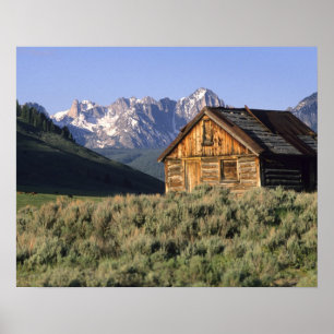Eine Blockhütte und die Sawtooth Mountains in Poster
