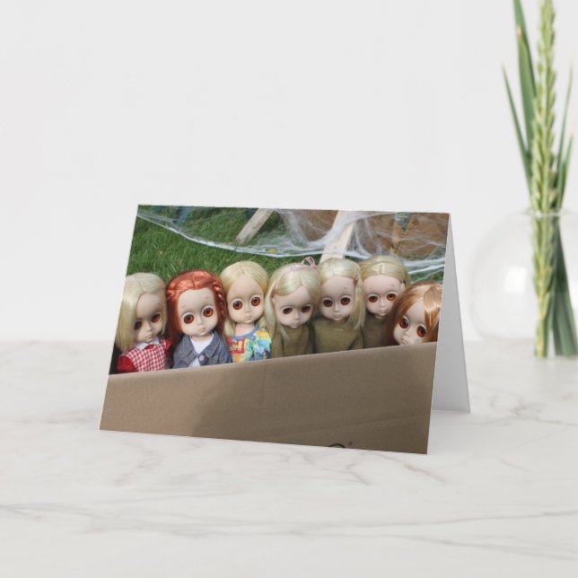 Eine Box mit kleinen Miss-No-Namen Karte (Vorderseite)