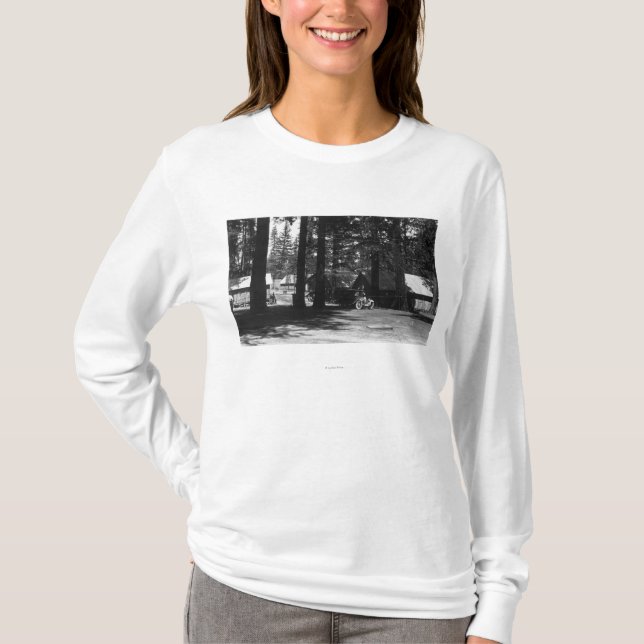 Eine campground-Szene T-Shirt (Vorderseite)