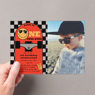 Eine coole Dude 1. erste Geburtstags-Skateboard-Fo Acryleinladungen