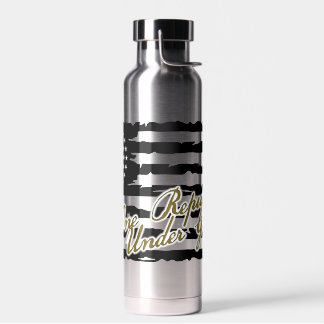 Eine Durchstechflasche mit Kupfer Trinkflasche