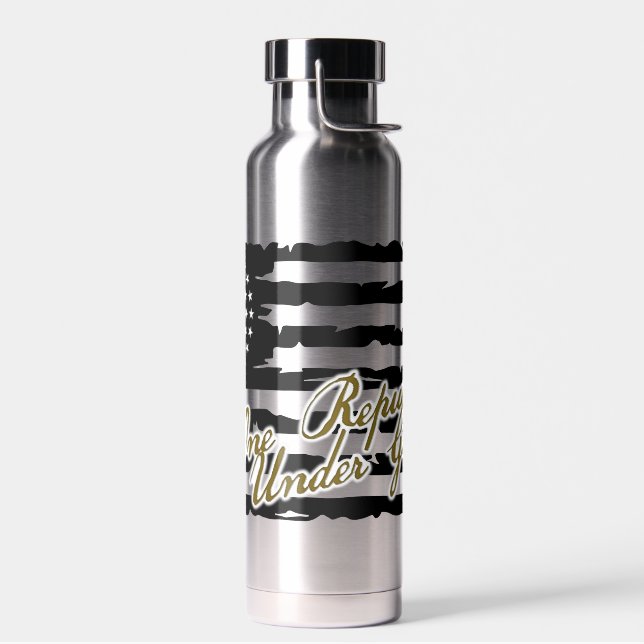 Eine Durchstechflasche mit Kupfer Trinkflasche (Links)