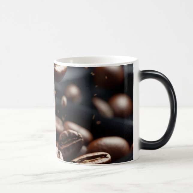 Eine erfrischende Tasse Kaffee (Rechts)