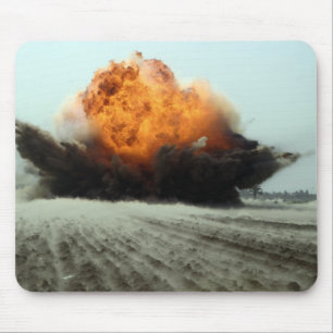 Eine Explosion bricht aus Mousepad